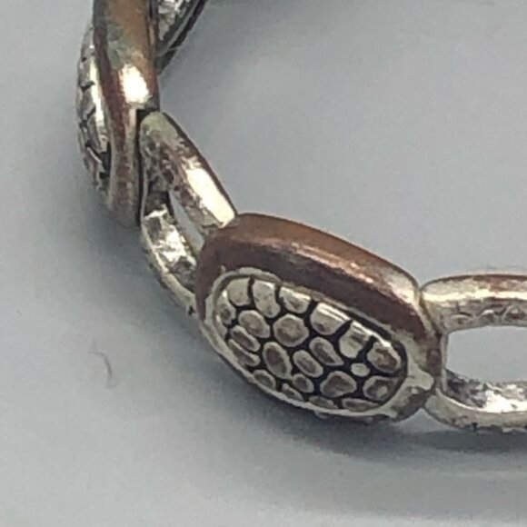 Silver color turtle shell designed bracelet costume jewelry stretchable READ - Picture 3 of 8